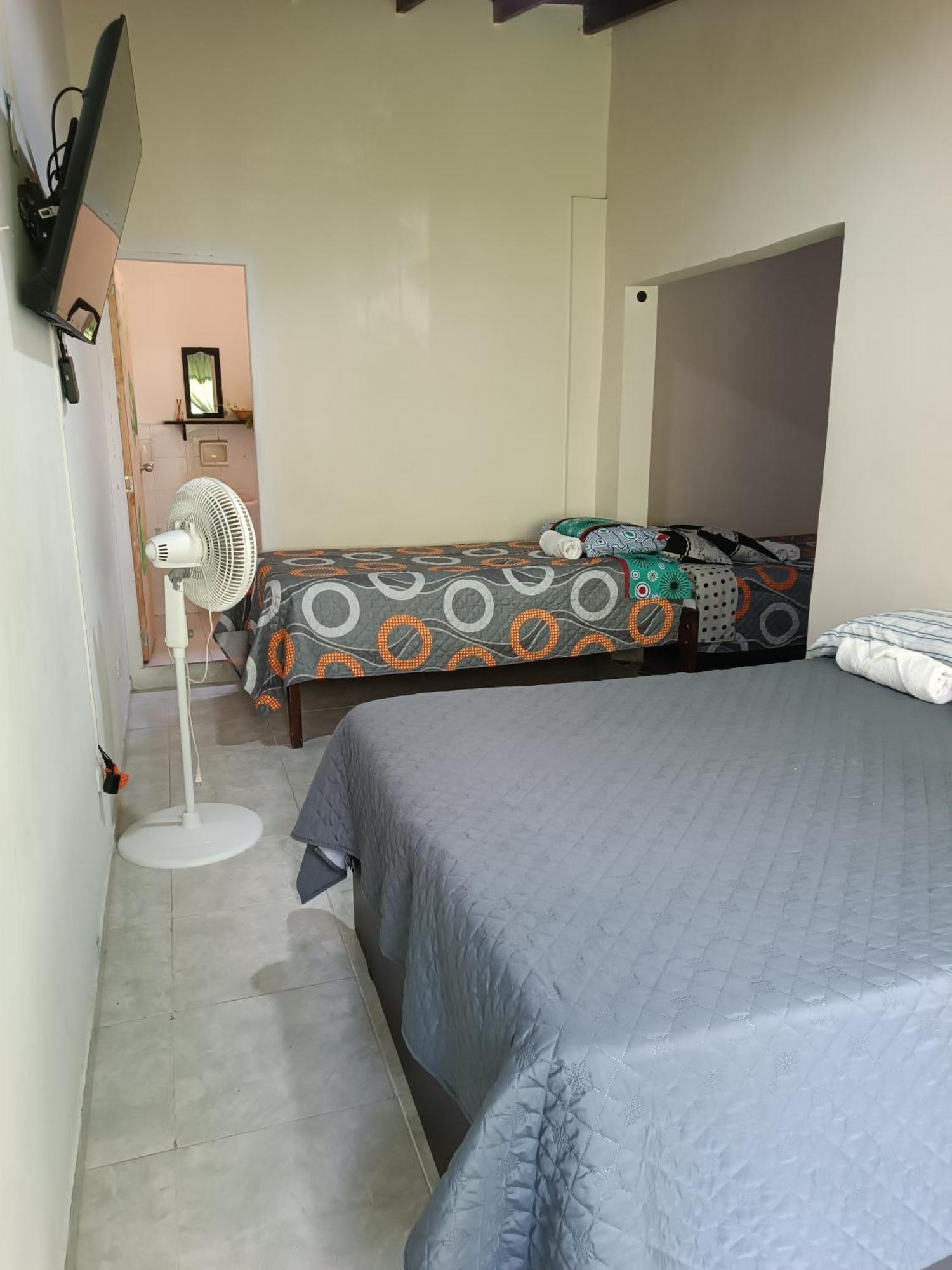 Pa Pasiar Hostal Medellín Cameră foto
